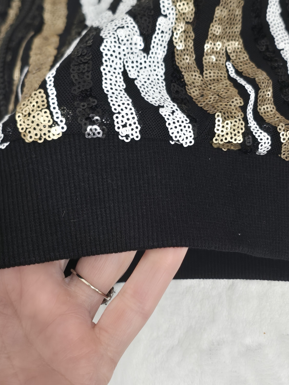 Ashley Stewart Black Sequin Bomber Jacket with Gold & Silver Stripes Plus 22/24 - Picture 5 of 9